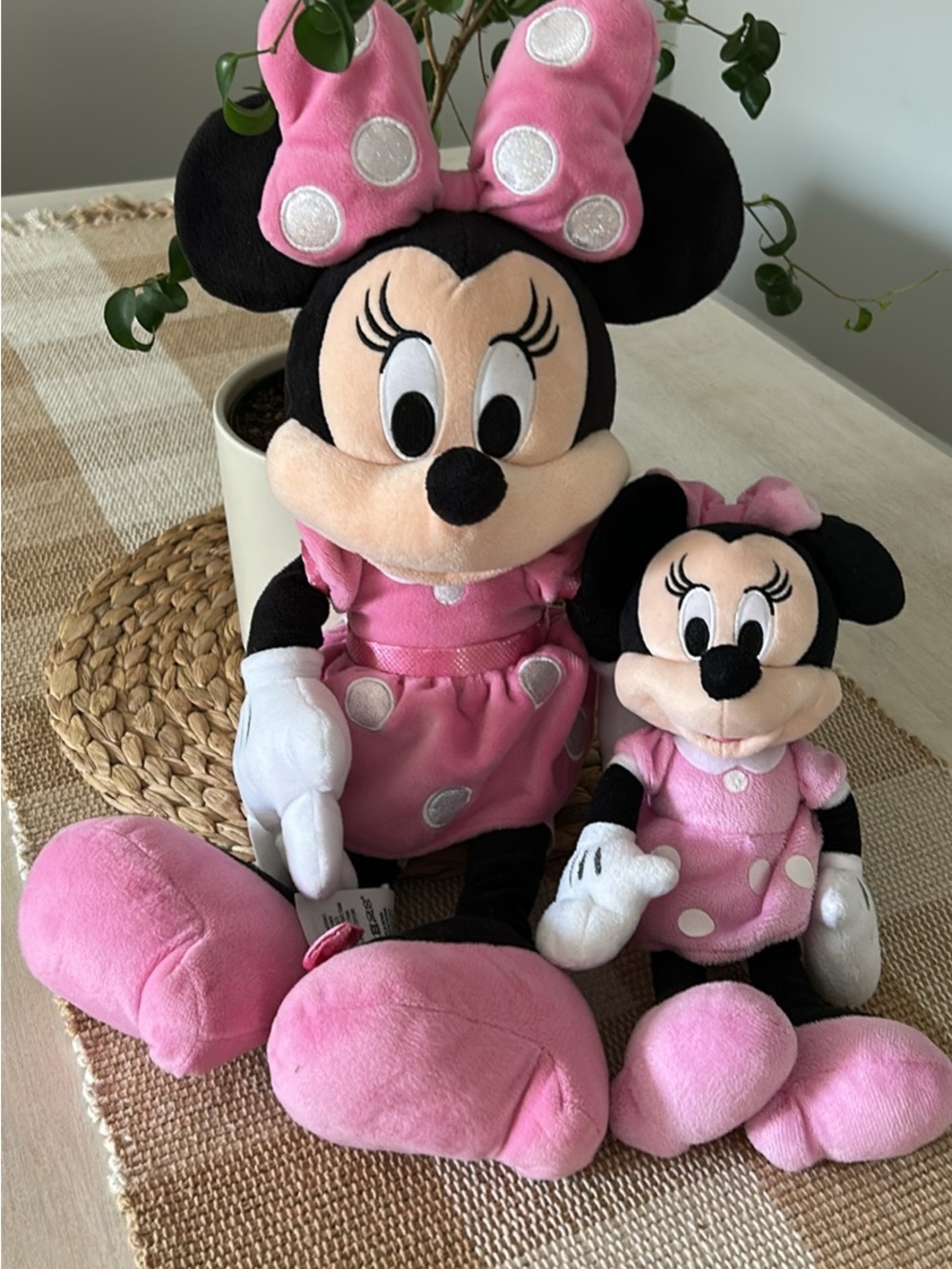 Disney Minnie Mouse Plush Duo in Pink Polka Dot Outfits